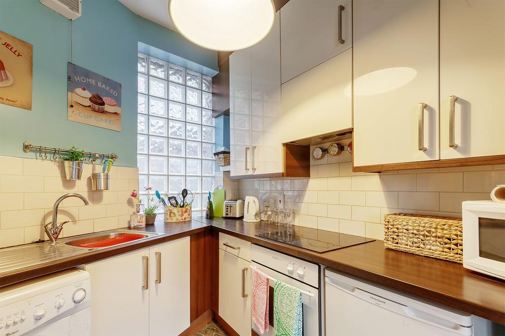 Essex Street Apartment * Dublin