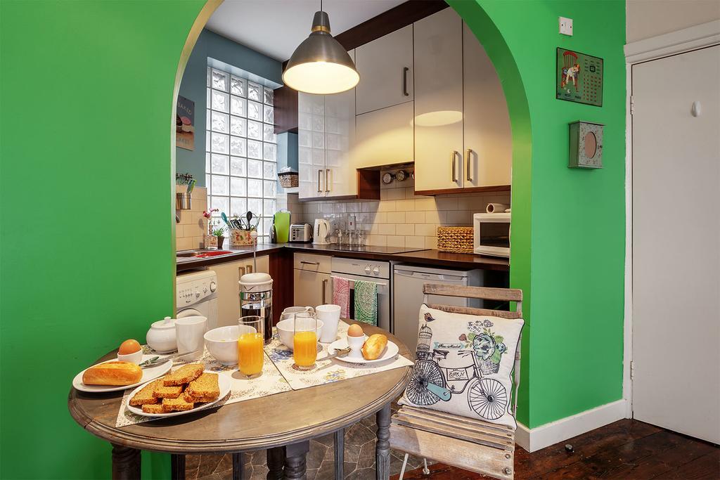 Essex Street Apartment * Dublin