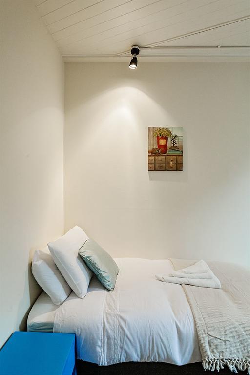 Essex Street Apartment Apartment